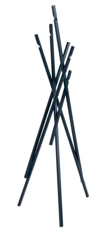 Nachtblauer Sticks Garderobenständer aus Esche von Schönbuch. Moderner, freistehender Kleiderständer für Flur und Diele.